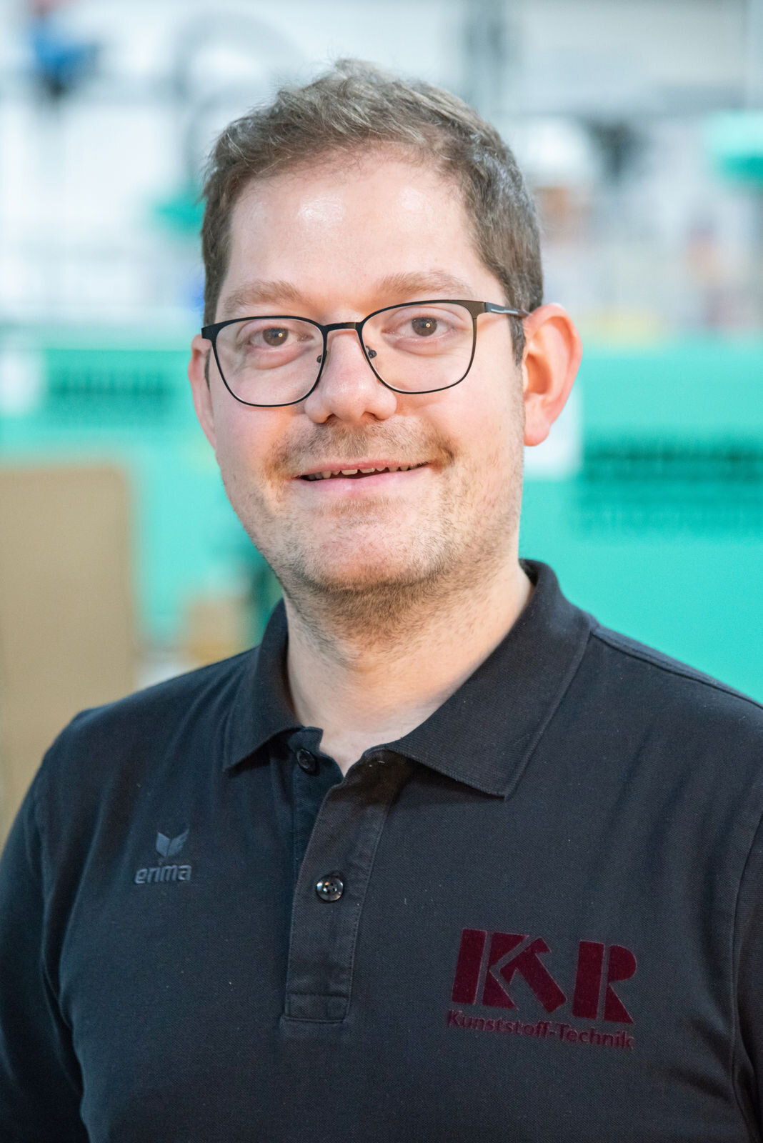 DOMINIK KRISCHKE